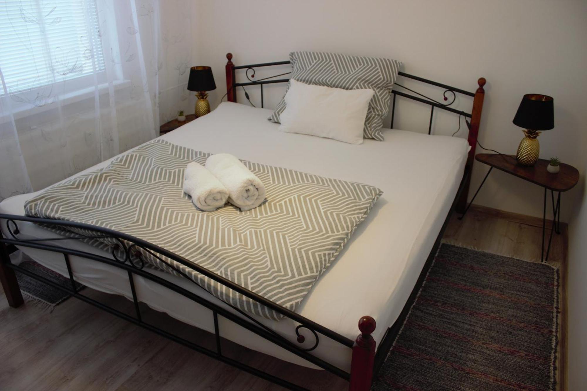 Apartman Surany Exterior foto